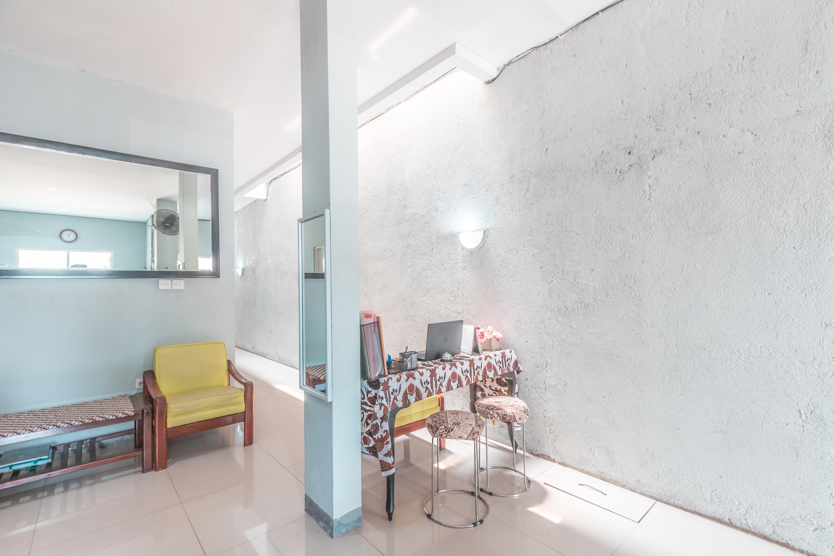 Oyo 1555 Unik Guesthouse Syariah Dżakarta Zewnętrze zdjęcie