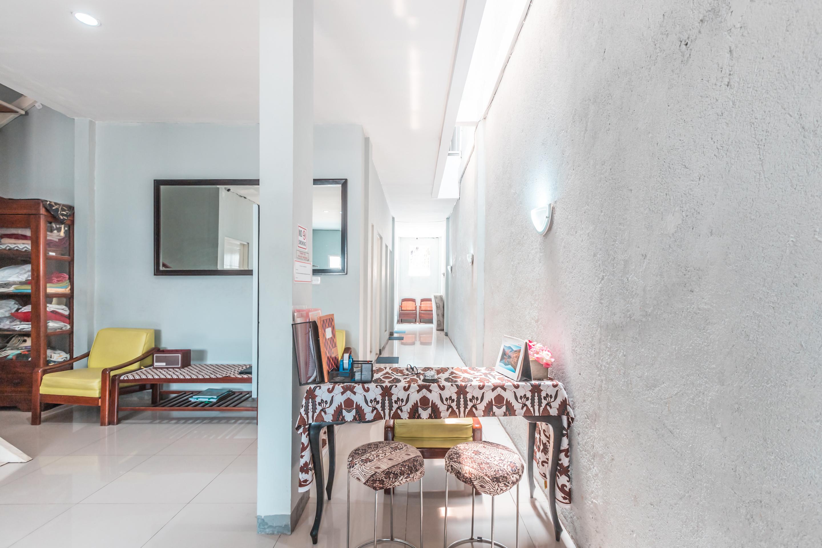 Oyo 1555 Unik Guesthouse Syariah Dżakarta Zewnętrze zdjęcie