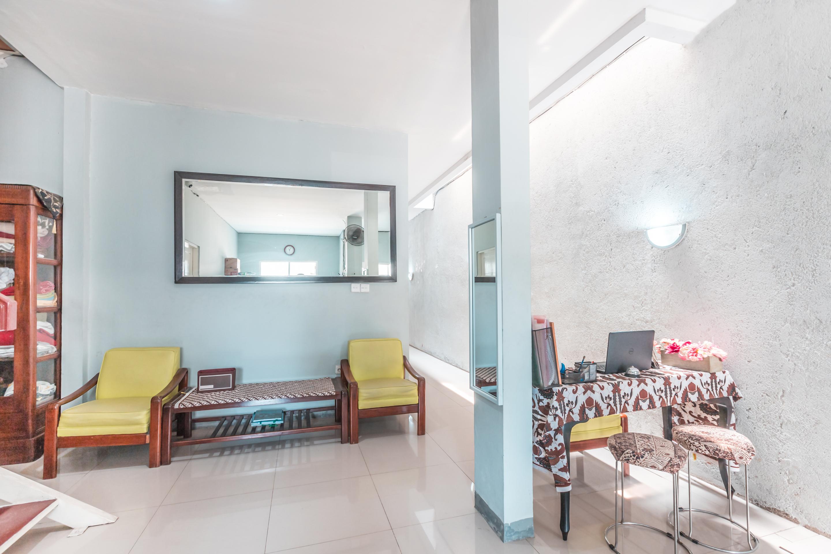 Oyo 1555 Unik Guesthouse Syariah Dżakarta Zewnętrze zdjęcie