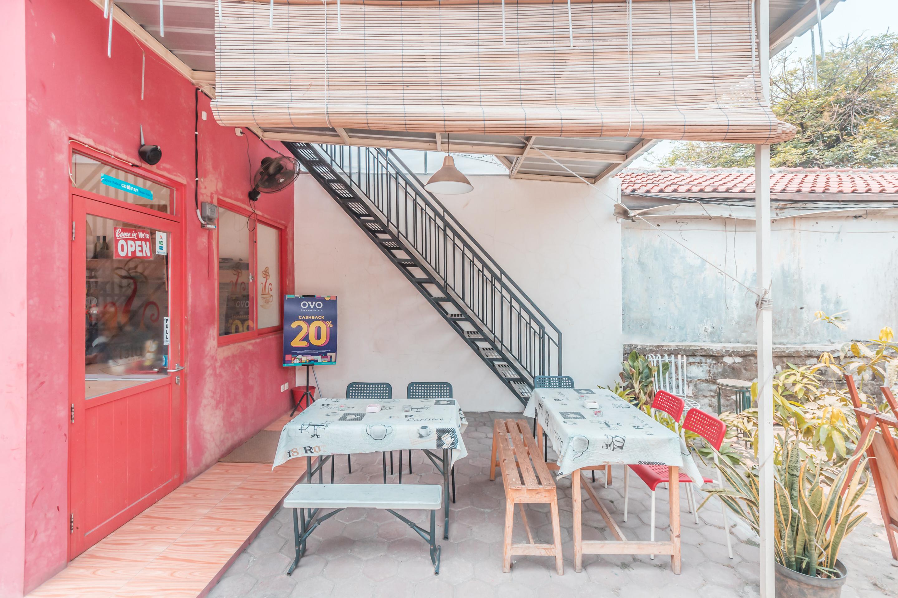 Oyo 1555 Unik Guesthouse Syariah Dżakarta Zewnętrze zdjęcie